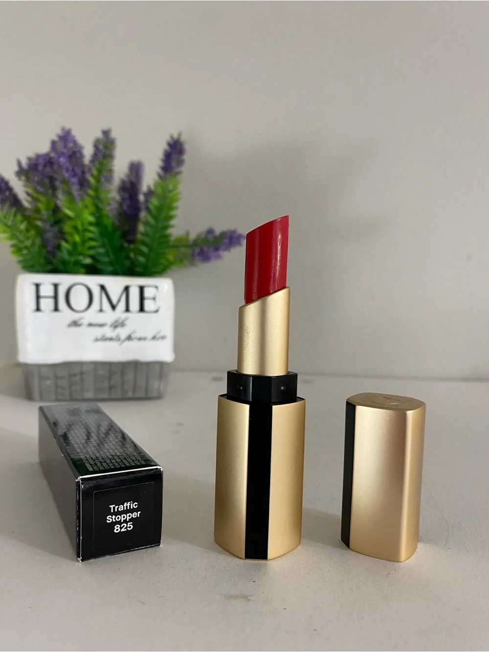825 Traffic Stopper ~Bobbi Brown Luxe Matte Lipstick, Full Size, 0.12 OZ / 3.5g